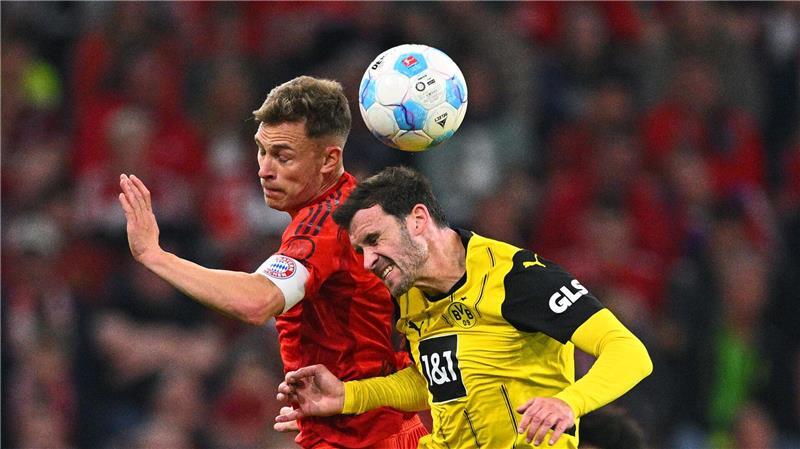 Kimmichs Forderung: Müssen erwachsener spielen Joshua Kimmich (l) hat eine Forderung an das Bayern-Spiel.