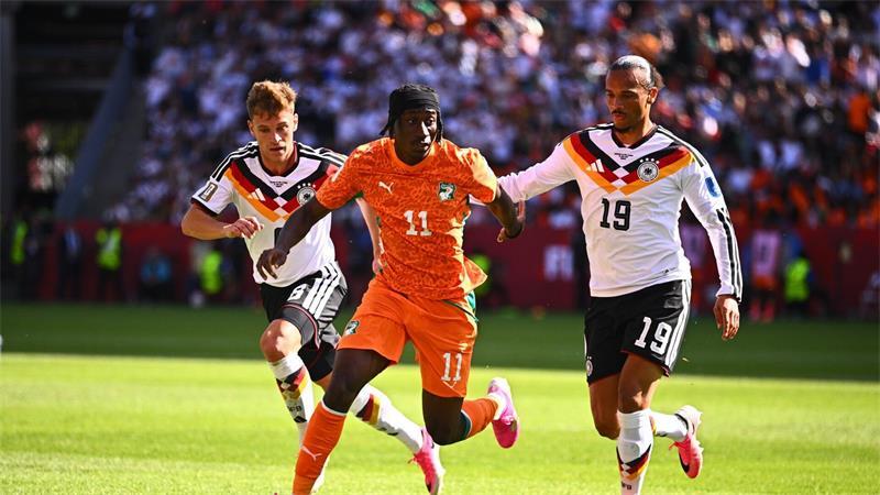 Neuer Bundestrainer mit Knallstart: Klopp warnt und träumt Joshua Kimmich (l.) wird weiter für die Nationalmannschaft spielen. Doch was wird aus Leroy Sané (r.)? (Archivbild)