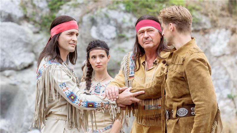 Joshy Peters hat schon viele Rollen in Bad Segeberg gespielt, hier 2023 war er Winnetous Vater Intschu-tschuna.