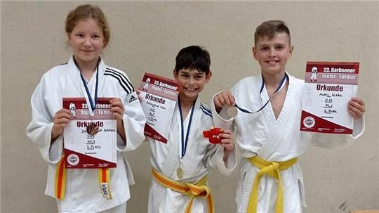 Josie Schmidt-Petersen, Schamschad Hahn und Andrii Mizko (von links) zeigten starke Leistungen
