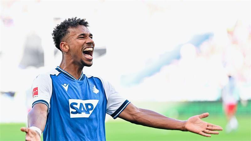 HSV kämpft sich zurück: 3:2 bei der TSG Hoffenheim Jubel bei Bambasé Conte nach seinem Führungstreffer gegen den HSV.