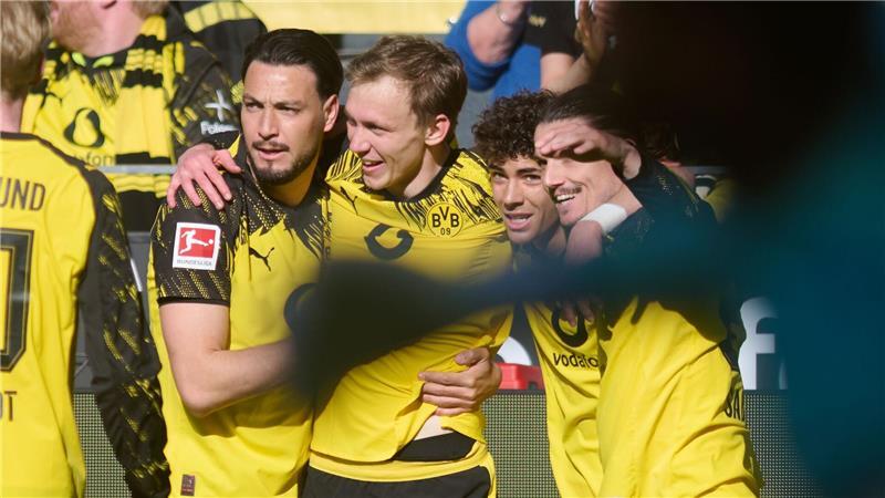 Jubel bei Borussia Dortmund: Die vorzeitige Champions-League-Qualifikation ist geschafft. 
