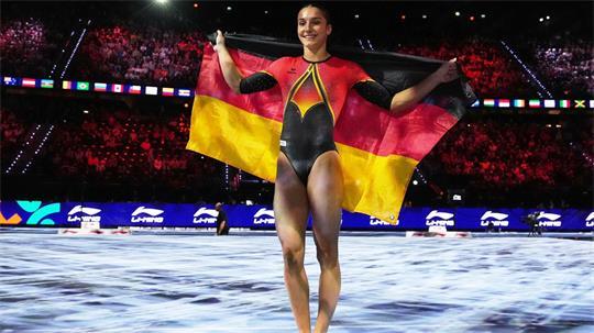 Jubel über WM-Silber: Helen Kevric.