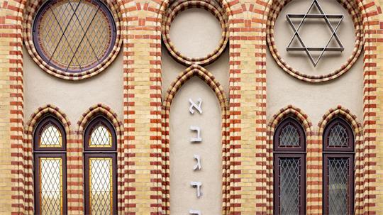 Jüdisches Leben  ist unter anderem an der Kieler Synagoge sichtbar. (Archivbild)