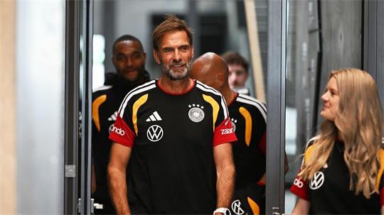 Jürgen Klopp provoziert mit seiner Personalpolitik viele Debatten. 