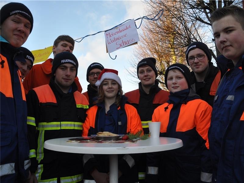 Jugendliche der Freiwilligen Feuerwehr Estebrügge . Foto Wahba