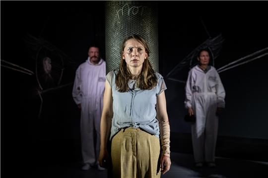 Juli Zehs dystopisches Gedankenexperiment „Corpus Delicti“ stellt die Frage, was passiert, wenn die persönliche Gesundheit zum Überwachungsobjekt wird. Foto: Nilz Boehme