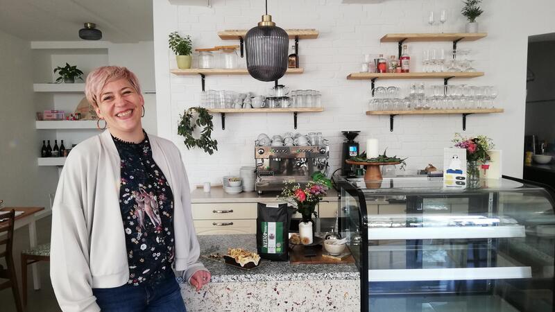 Julia Felser ist diplomierte Diät- und Ayurvedaköchin.