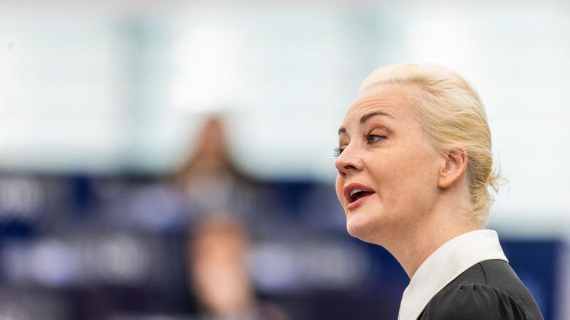 Julia Nawalnaja im Plenarsaal des Europäischen Parlaments in Staßburg.