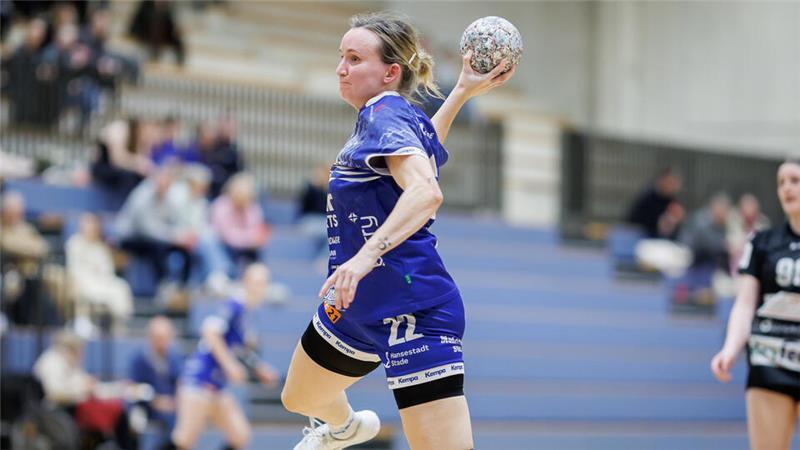 Julia Wichern half in der ersten Mannschaft aus.