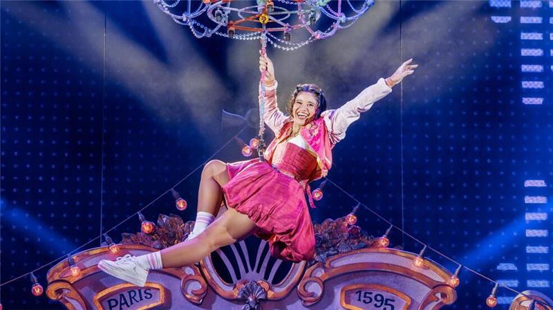 Broadway-Musical „& Julia“ feiert Deutschland-Premiere Julia erkundet die Welt ohne Romeo