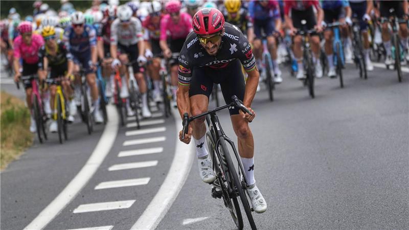 Nach Nichtangriffspakt: Pogacar verliert Gelb an Healy Julian Alaphilippe legt sich am Nationalfeiertag ins Zeug.