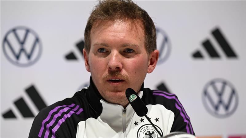 Nagelsmanns klare WM-Signale: Drei Neulinge und kein Sané Julian Nagelsmann bei der Verkündung des DFB-Kaders. (Archivbild)