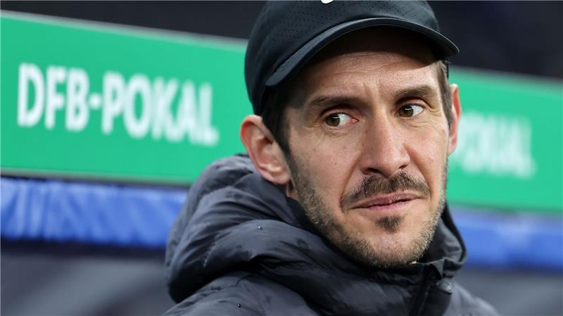 Julian Schuster will den SC Freiburg zum zweiten Mal nach 2022 ins DFB-Pokalfinale führen. (Archivbild)