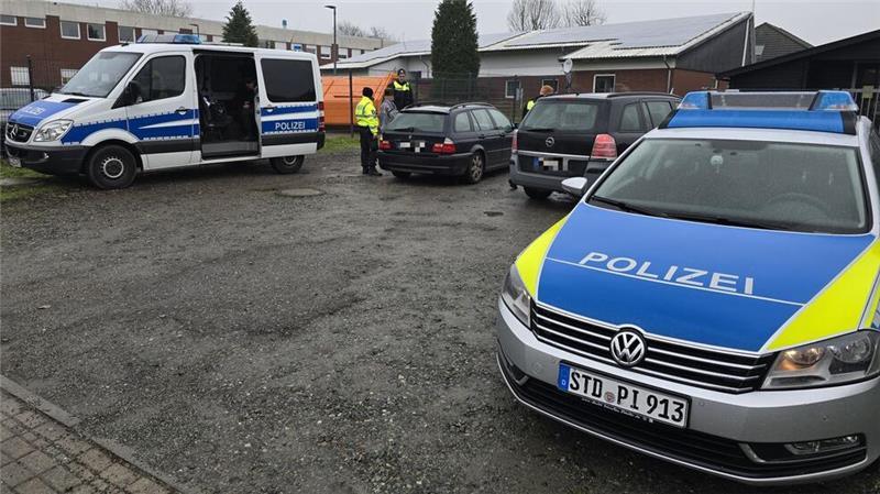 Junge Fahranfänger wurden kurz vorm Kreisel in Stade-Schölisch kontrolliert.