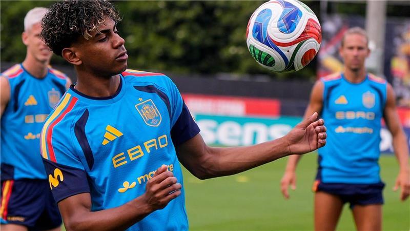 Das war die WM-Nacht: Jubel bei Ivorern und Lob für DFB-Team Jungstar Lamine Yamal steht gegen Kap Verde nicht in Spaniens Startelf. (Archivbild)