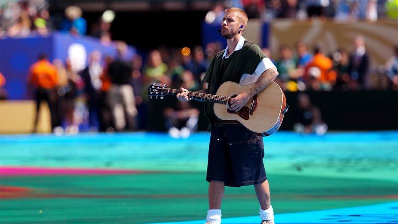 27 statt 15 Minuten Pause: So lief die erste WM-Halbzeitshow Justin Bieber.