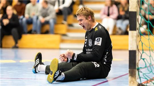 Justin Rundt jubelt nach einer starken Parade.