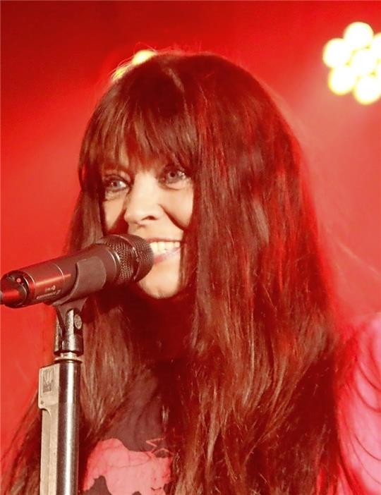 Jutta Weinhold rockt in der Kneipe Bla Bla.
