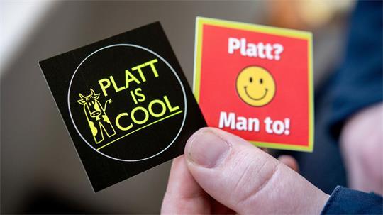 KI-basierte Übersetzer für Friesisch oder Plattdeutsch haben bei der Entwicklung noch einige Hürden zu überwinden. (Symbolbild)