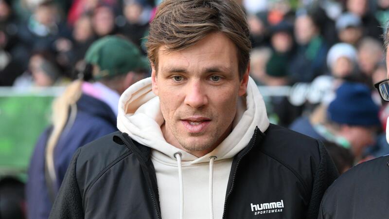 Werder verpflichtet Topstürmer und sticht zwei Ligakonkurrenten aus Kaderplanung bei Werder ist unter anderem die Aufgabe von Clemens Fritz, Leiter Lizenzspieler.