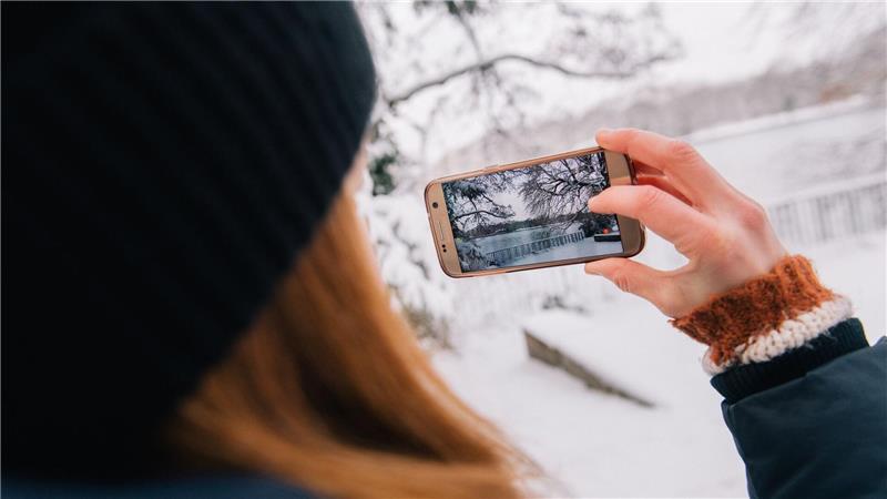 Was Sie über Kälte und Schnee noch nicht wussten Kälte verlangsamt die elektrochemischen Prozesse und beschleunigt den Verschleiß des Akkus.