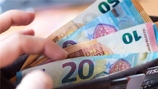 Käufe in Höhe von mehr als 10.000 Euro dürfen nicht mehr bar bezahlt werden.