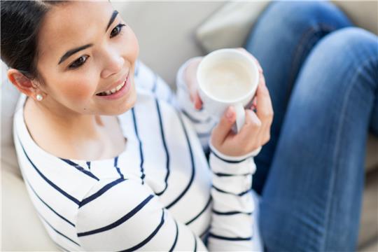 Kaffee ist besser als sein Ruf. Er könnte sogar die Ansteckung mit dem Coronavirus verhindern. Foto: Christin Klose/dpa-tmn