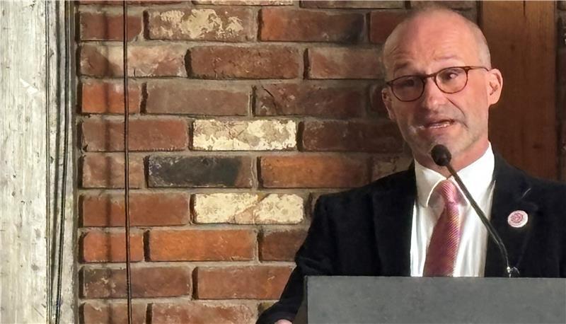 Kai Koeser, Vorsitzender des SPD-Ortsvereins Stade, fordert mit Blick auf die Kommunalwahl 2026 mehr Sichtbarkeit von prominenten SPD-Bundespolitikern im Landkreis Stade.