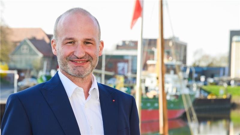 Kai Koeser (SPD) strebt nach der Macht im Stader Rathaus Kai Koeser, hier am Stadthafen, hat Großes vor in Stade.