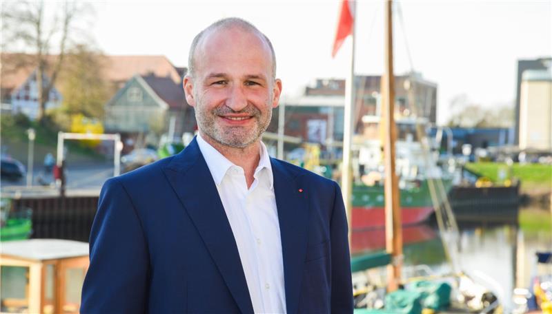 Kai Koeser, hier am Stadthafen, will für die SPD Bürgermeister von Stade werden.