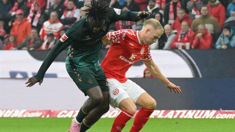 Später Ausgleich gegen Mainz: Bremen seit fünf Spielen ungeschlagen Kam gegen den FSV Mainz 05 nicht zur Geltung: Werder-Stürmer Victor Boniface (l).