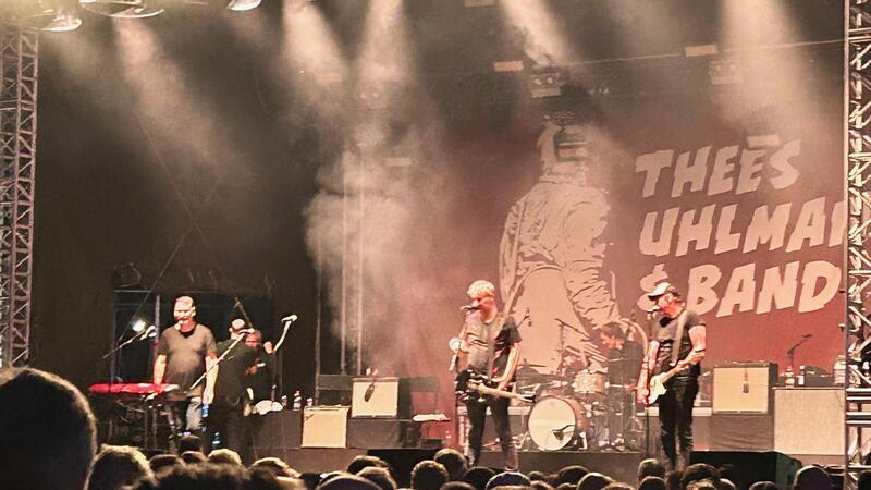 Heimspiel für Thees Uhlmann in Stade Kamen als Überraschungsgäste: Kettcar.