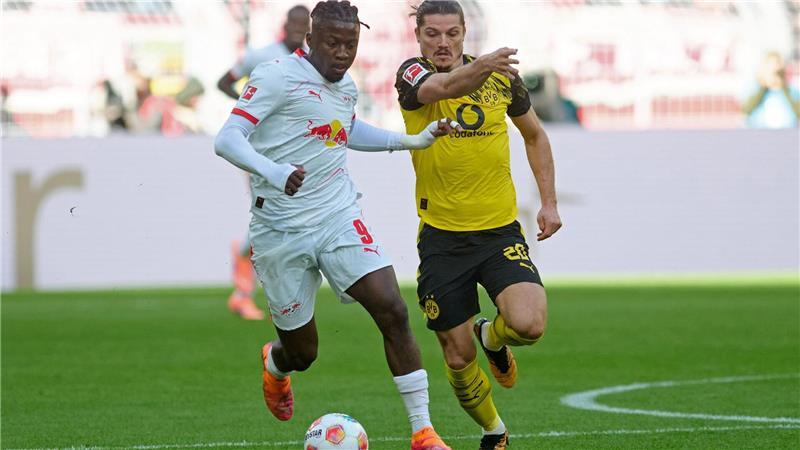 Kein Sieger im Verfolgerduell: BVB und Leipzig spielen 1:1 Kampf um jeden Zentimeter zwischen Dortmund und Leipzig.