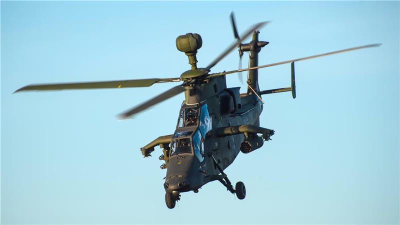 Kampfhubschrauber vom Typ "Tiger" flogen in diesen Tagen zwecks Übung über der Region Seedorf/Deinstedt. Foto: Schulze/dpa
