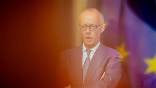 Kampflos will Merz sein Amt nicht aufgeben. (Archivbild)