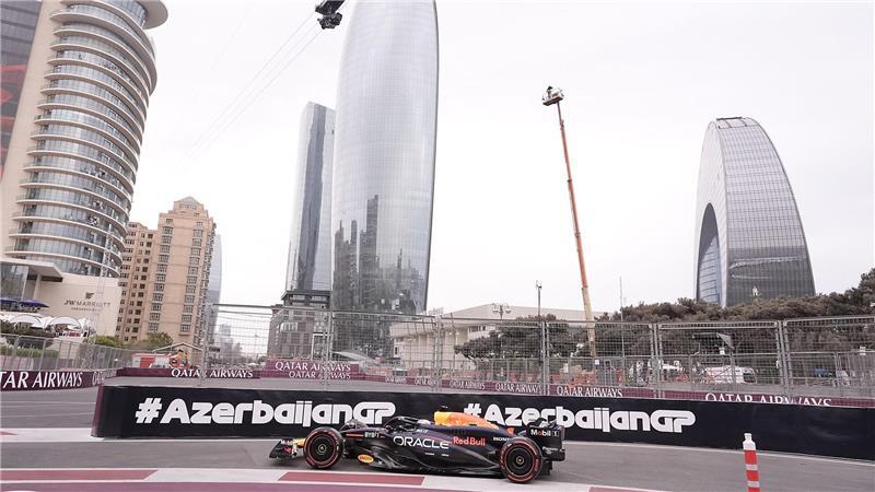 Verstappen-Aufholjagd nach Fahrstunde in der „Grünen Hölle“ Kann Max Verstappen auch in Baku gewinnen?