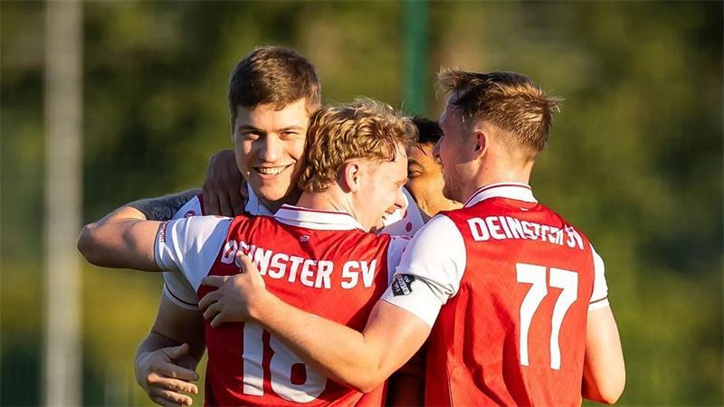 Der Super-Sonntag: Mehr Spitzenspiel und Derbykampf geht nicht Kann der Deinster SV im Spitzenspiel gegen den FC O/O auch jubeln?