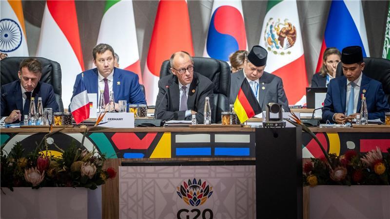 Kanzler Friedrich Merz (CDU) bei den Beratungen der G20-Runde in Johannesburg. Auch für ihn wurde der Gipfel durch die Diskussionen über den umstrittenen US-Vorschlag für einen Frieden in der Ukraine überschattet. 