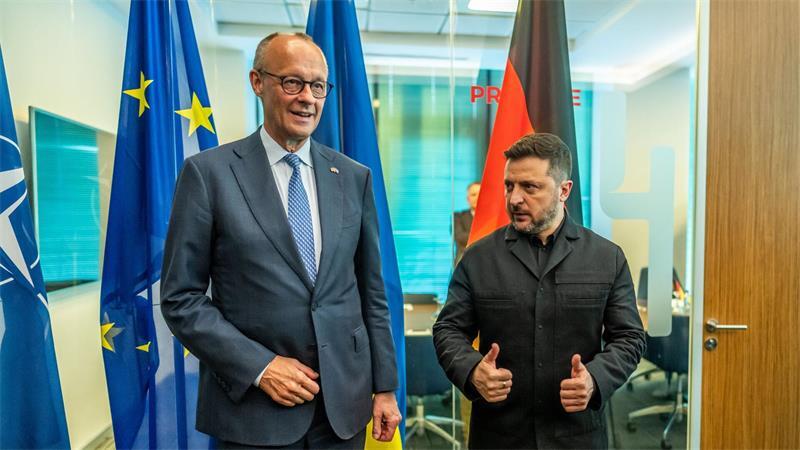Kanzler Friedrich Merz und der ukrainische Präsident Wolodymyr Selenskyj: Der Gipfel soll neue Milliarden-Hilfen für die Ukraine beschließen.