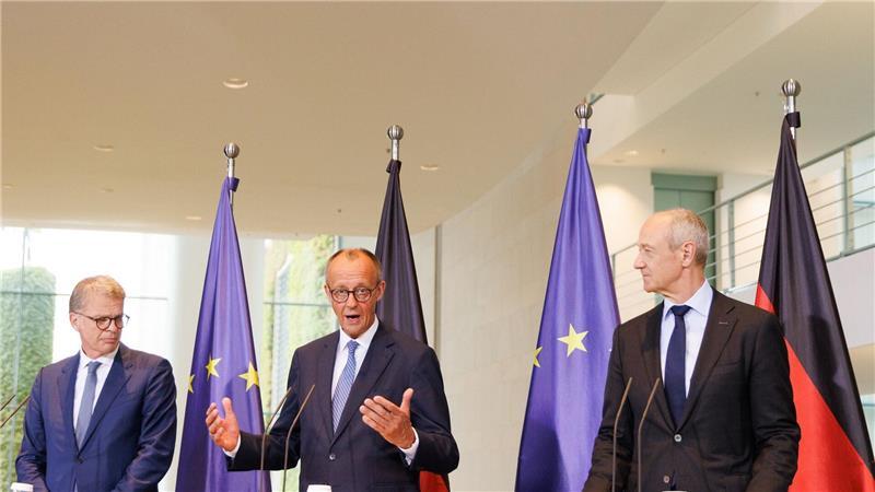„Deutschland ist zurück“ – Merz will Allianz mit Wirtschaft Kanzler Merz: „Deutschland ist zurück.“
