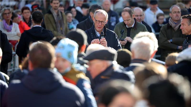 Kanzler Merz beim Bürgergespräch im Sauerland