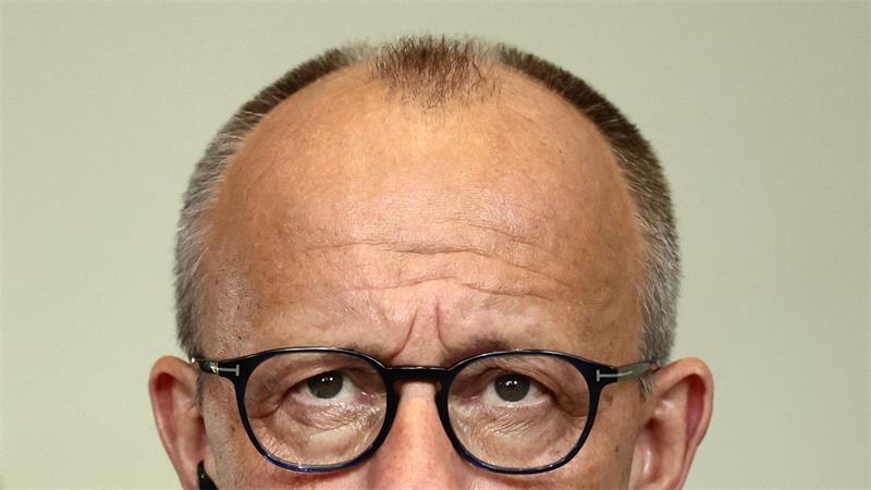 Kann die Fünf-Prozent-Hürde Merz zu Fall bringen? Kanzler Merz blickt in eine ungewisse Zukunft. (Archivbild)