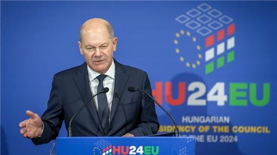 Kanzler Olaf Scholz hatte die Vertrauensfrage eigentlich für Januar angekündigt - jetzt zeigt er sich verhandlungsbereit. 