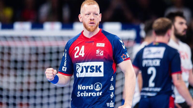 Flensburg feiert 14-Tore-Sieg gegen den HC Erlangen Kapitän Jim Gottfridsson freute sich über den deutlichen Flensburger Sieg über Erlangen.