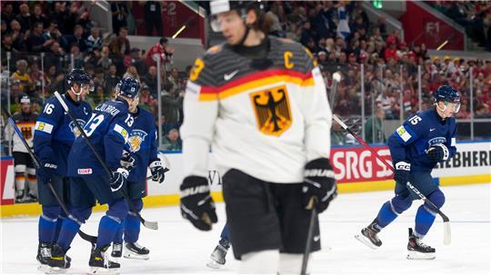 Kapitän Moritz Seider und die deutsche Mannschaft verlieren zum WM-Auftakt gegen Finnland.