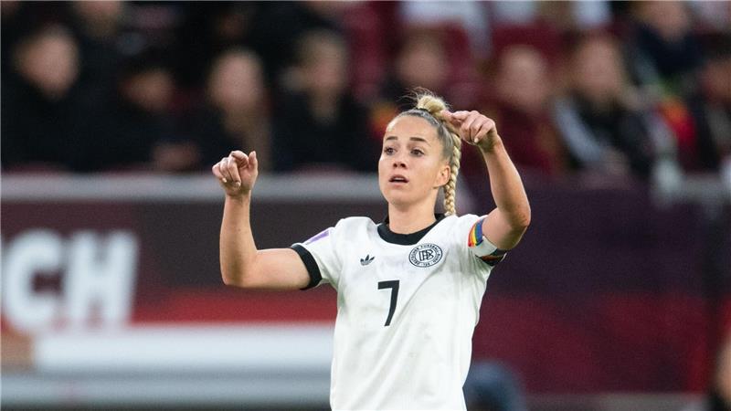 Kapitänin Giulia Gwinn möchte sich mit der deutschen Auswahl für die WM 2027 in Brasilien qualifizieren. (Archivbild)