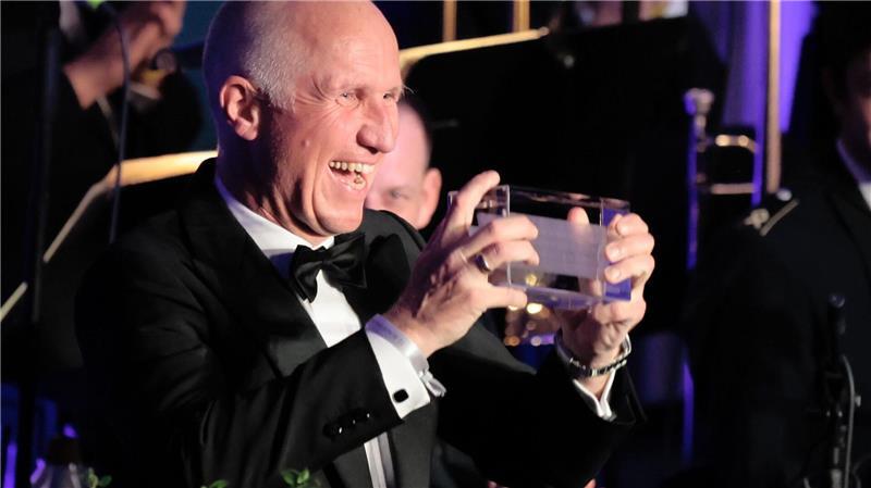 Kappeler erhielt den Preis am Abend beim Bundespresseball im Berliner Hotel Adlon