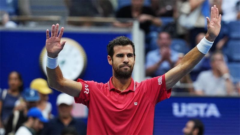 Zverev locker ins Halbfinale der US Open - Becker überholt Karen Chatschanow ist der nächste Gegner für Zverev.