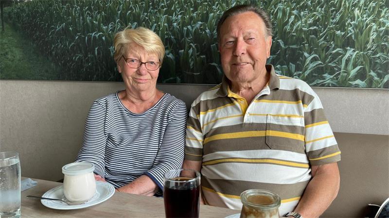 Mittagstisch bei Jähnichen: Immer ein offenes Ohr für die Stammgäste Karin und Hans-Jürgen Pröhl besuchen seit knapp 20 Jahren regelmäßig den Mittagstisch bei Möbel Jähnichen.
